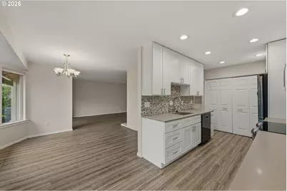 15715 SW Oakhill Ln, Portland, OR 97224 - Photo 15
