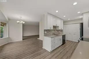 15715 SW Oakhill Ln, Portland, OR 97224 - Photo 15