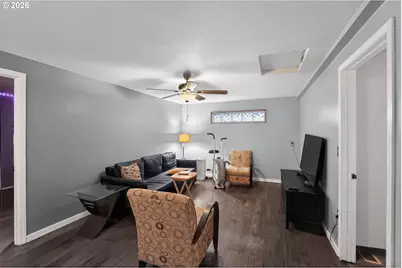 2075 SW 209th Ct, Beaverton, OR 97003 - Photo 9