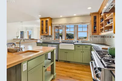 597 N Marion Ave, Gearhart, OR 97138 - Photo 11