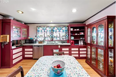 5320 Royal Ave, Eugene, OR 97402 - Photo 13