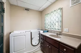 5320 Royal Ave, Eugene, OR 97402 - Photo 19