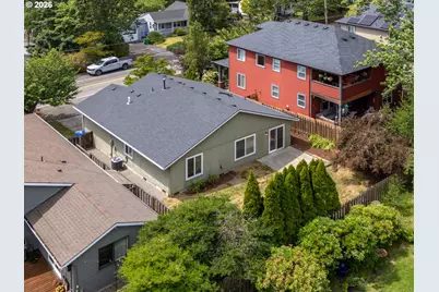 10844 SW 61st Ave, Portland, OR 97219 - Photo 29