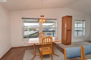 217 Shadow Ranch Ln, Roseburg, OR 97470 - Photo 17
