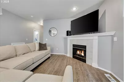 17645 SW Jay St, Beaverton, OR 97003 - Photo 9