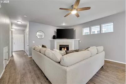 17645 SW Jay St, Beaverton, OR 97003 - Photo 7