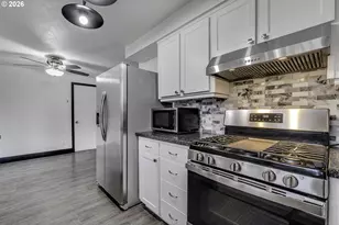 315 Kanuku St SE, Salem, OR 97306 - Photo 9