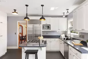 3826 NE Couch St, Portland, OR 97232 - Photo 13