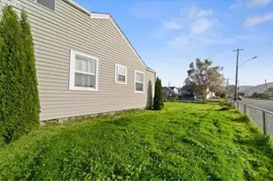 1289 Ivy Ave, Reedsport, OR 97467 - Photo 27