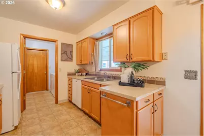 365 8th St, Washougal, WA 98671 - Photo 13