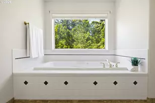 19180 NW Northshore Ct, Portland, OR 97229 - Photo 27