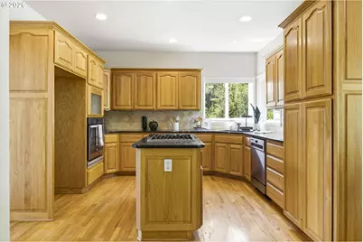 19180 NW Northshore Ct, Portland, OR 97229 - Photo 13