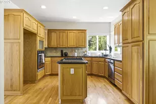 19180 NW Northshore Ct, Portland, OR 97229 - Photo 13