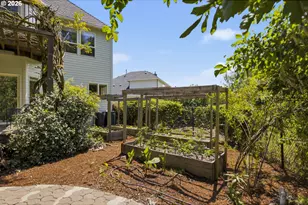 19180 NW Northshore Ct, Portland, OR 97229 - Photo 41