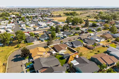 562 E Reeder Dr, Hermiston, OR 97838 - Photo 43