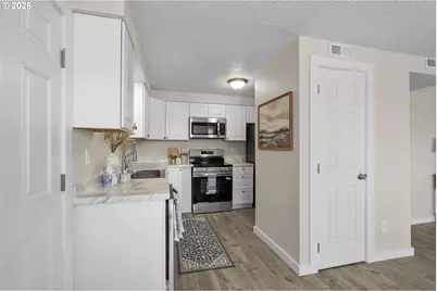 562 E Reeder Dr, Hermiston, OR 97838 - Photo 9