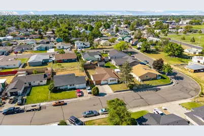 562 E Reeder Dr, Hermiston, OR 97838 - Photo 31