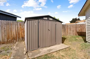 562 E Reeder Dr, Hermiston, OR 97838 - Photo 25
