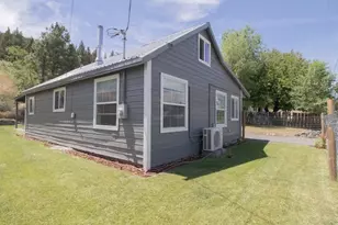 518 SE 2nd Ave, John Day, OR 97845 - Photo 27