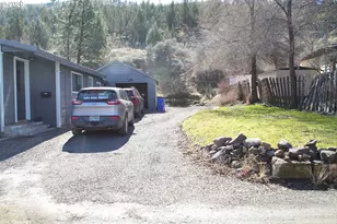 518 SE 2nd Ave, John Day, OR 97845 - Photo 3