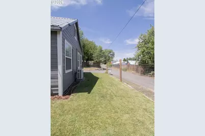 518 SE 2nd Ave, John Day, OR 97845 - Photo 29