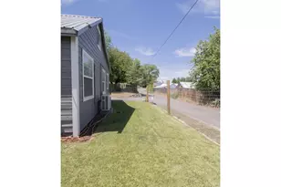 518 SE 2nd Ave, John Day, OR 97845 - Photo 29