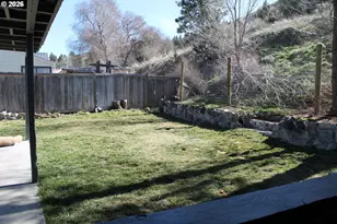 518 SE 2nd Ave, John Day, OR 97845 - Photo 33