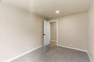 1015 Cunningham Ln, Salem, OR 97302 - Photo 31