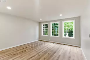 1015 Cunningham Ln, Salem, OR 97302 - Photo 11