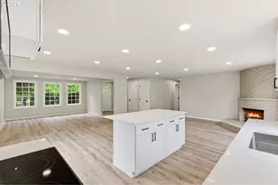 1015 Cunningham Ln, Salem, OR 97302 - Photo 19