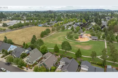 914 NE Samson St, McMinnville, OR 97128 - Photo 43