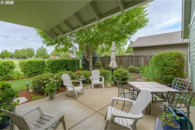 914 NE Samson St, McMinnville, OR 97128 - Photo 37