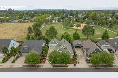914 NE Samson St, McMinnville, OR 97128 - Photo 41