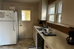 300 21st St, Springfield, OR 97477 - Photo 23