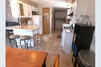 5483 SW Sagebrush Dr, Culver, OR 97734 - Photo 9