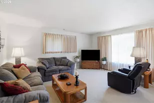 8802 N Chase Ave, Portland, OR 97217 - Photo 13