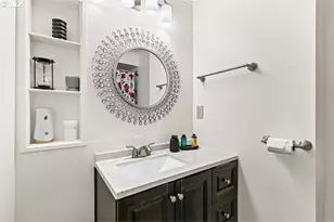 317 Highland Dr, Medford, OR 97504 - Photo 21