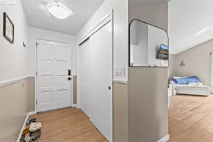 317 Highland Dr, Medford, OR 97504 - Photo 5