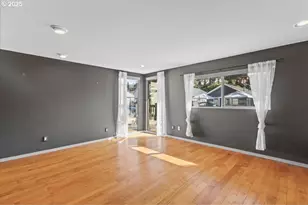 205 N Bridgeton Rd, Portland, OR 97217 - Photo 17