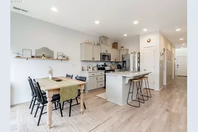 5010 Gemini Ave NE, Salem, OR 97305 - Photo 15