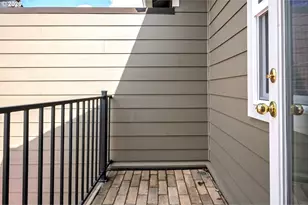 1367 NE Market Dr, Fairview, OR 97024 - Photo 21