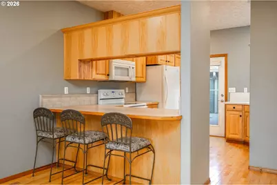 1367 NE Market Dr, Fairview, OR 97024 - Photo 9