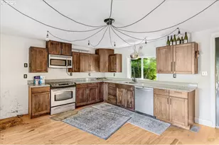 35070 Bachelor Flat Rd, Saint Helens, OR 97051 - Photo 15