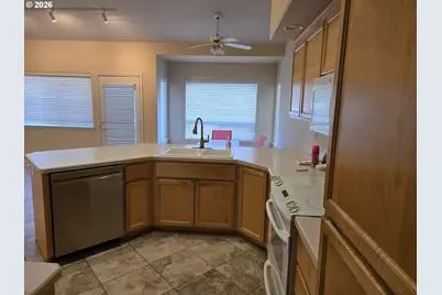 2261 Condor Dr, Redmond, OR 97756 - Photo 9