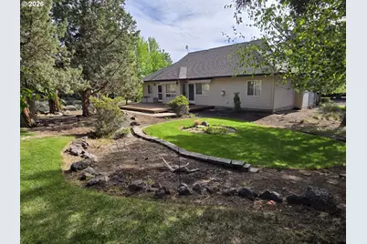 2261 Condor Dr, Redmond, OR 97756 - Photo 7