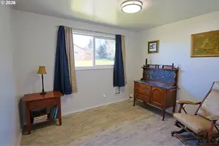 560 Fillmore St, Coos Bay, OR 97420 - Photo 21