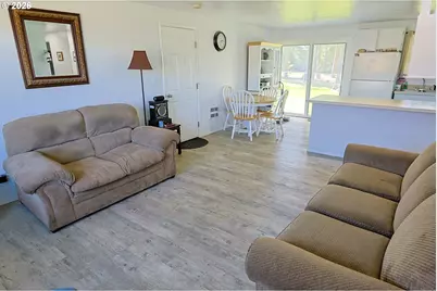 560 Fillmore St, Coos Bay, OR 97420 - Photo 7