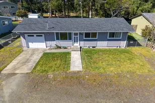 560 Fillmore St, Coos Bay, OR 97420 - Photo 3