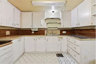 315 SE 15th Ave, Hillsboro, OR 97123 - Photo 9