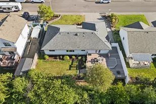 2245 NE Rock Ledge Dr, Keizer, OR 97303 - Photo 3
